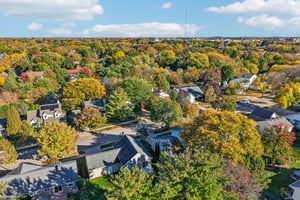 E Oakbrook Cir-S1410-053.jpg