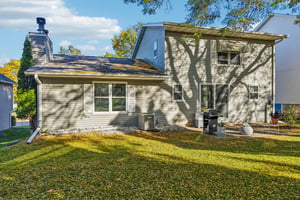 E Oakbrook Cir-S1410-054.jpg