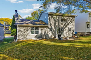 E Oakbrook Cir-S1410-056.jpg