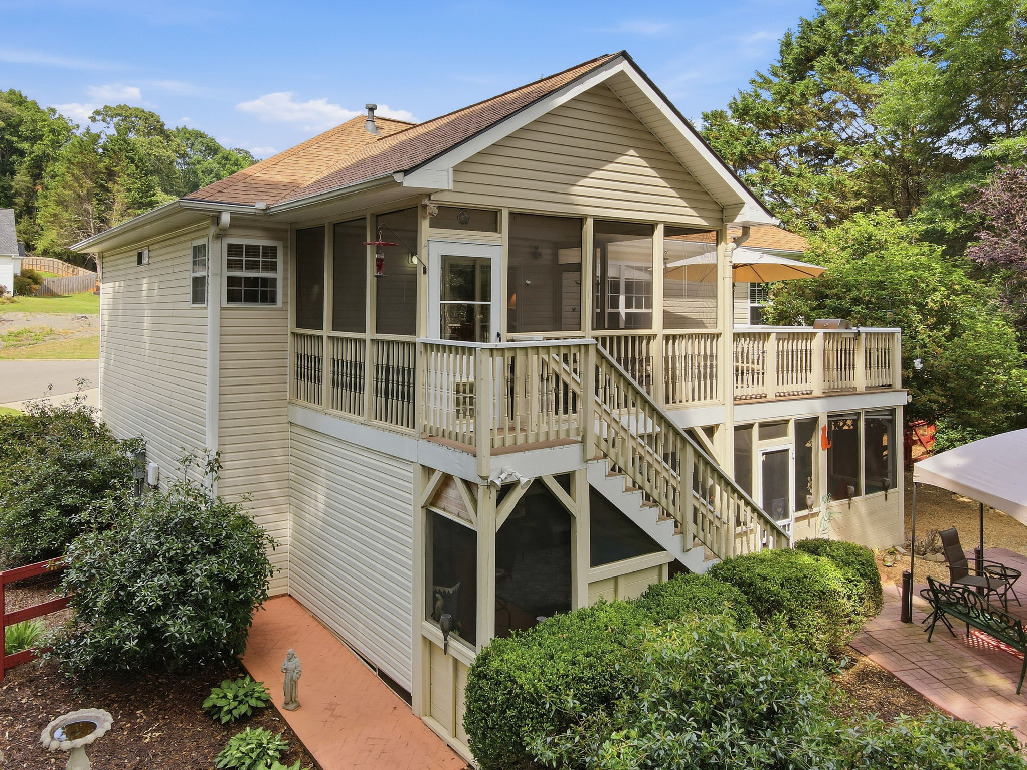  Photo 53