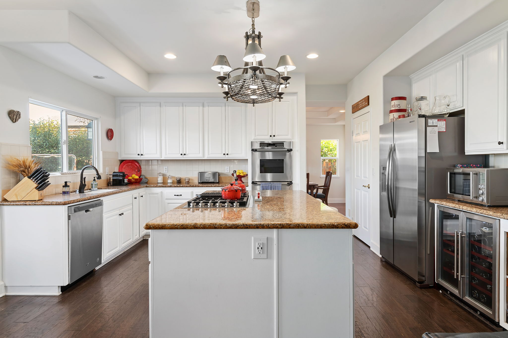 14 - Kitchen