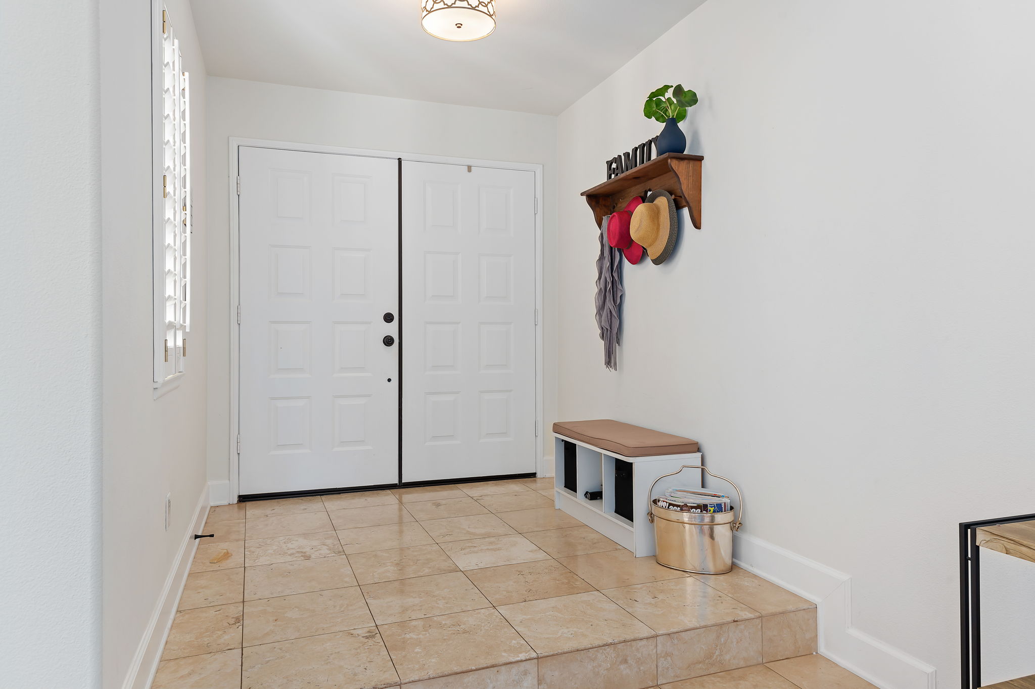 04 - Foyer