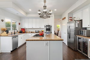 14 - Kitchen