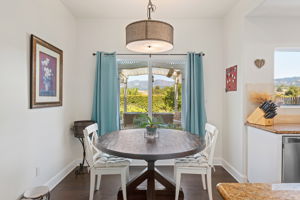 17 - Breakfast Area