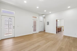 Tamara Dr-S1807-029.jpg