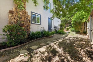 Tamara Dr-S1807-066.jpg