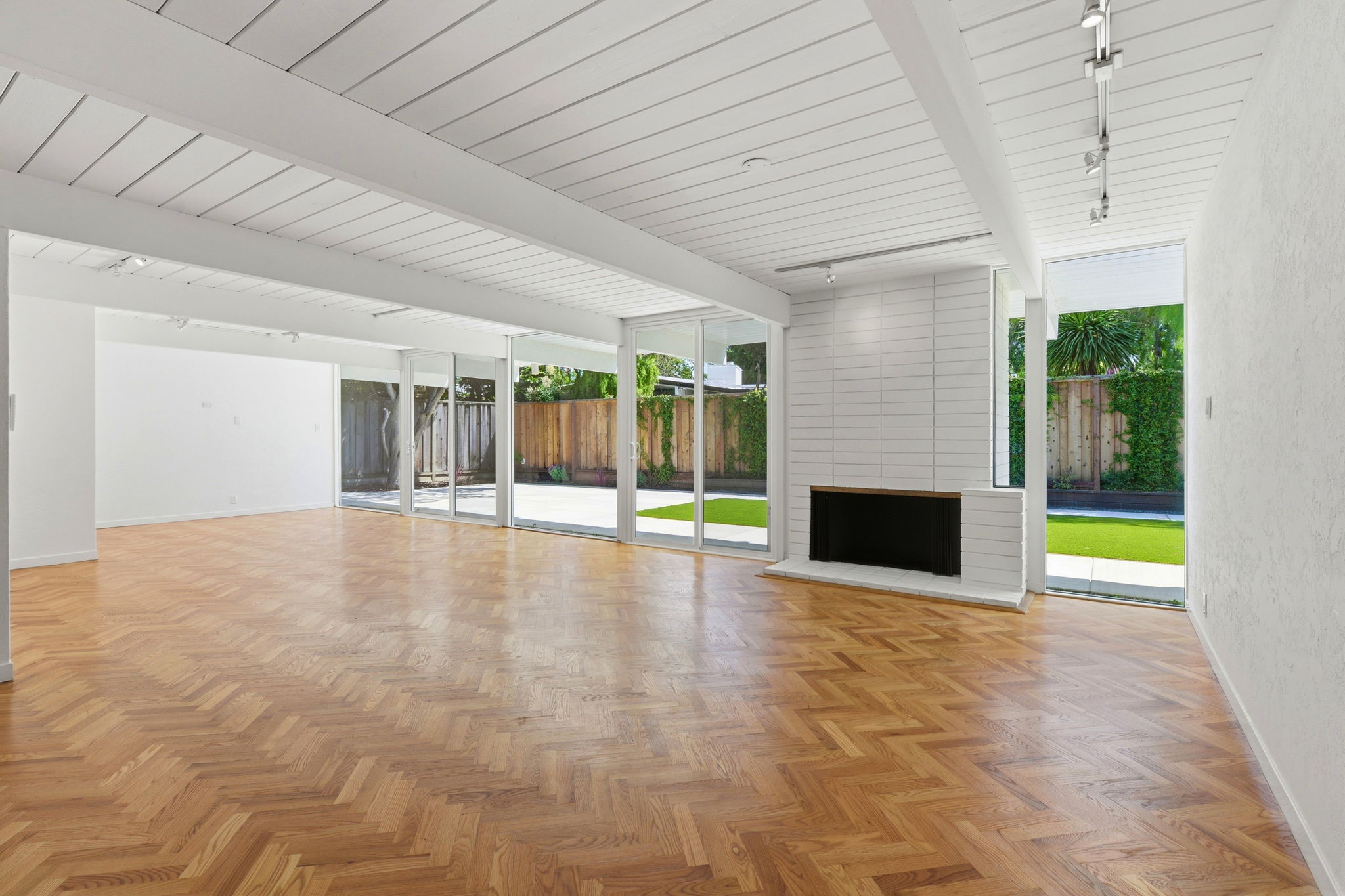 012_F8_782 Holly Oak Dr