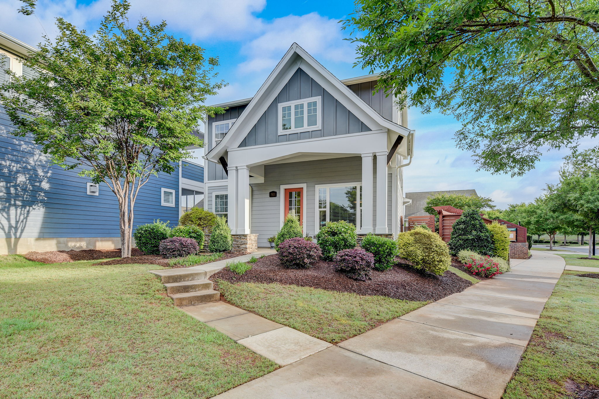 Waverly Walk Ave-001