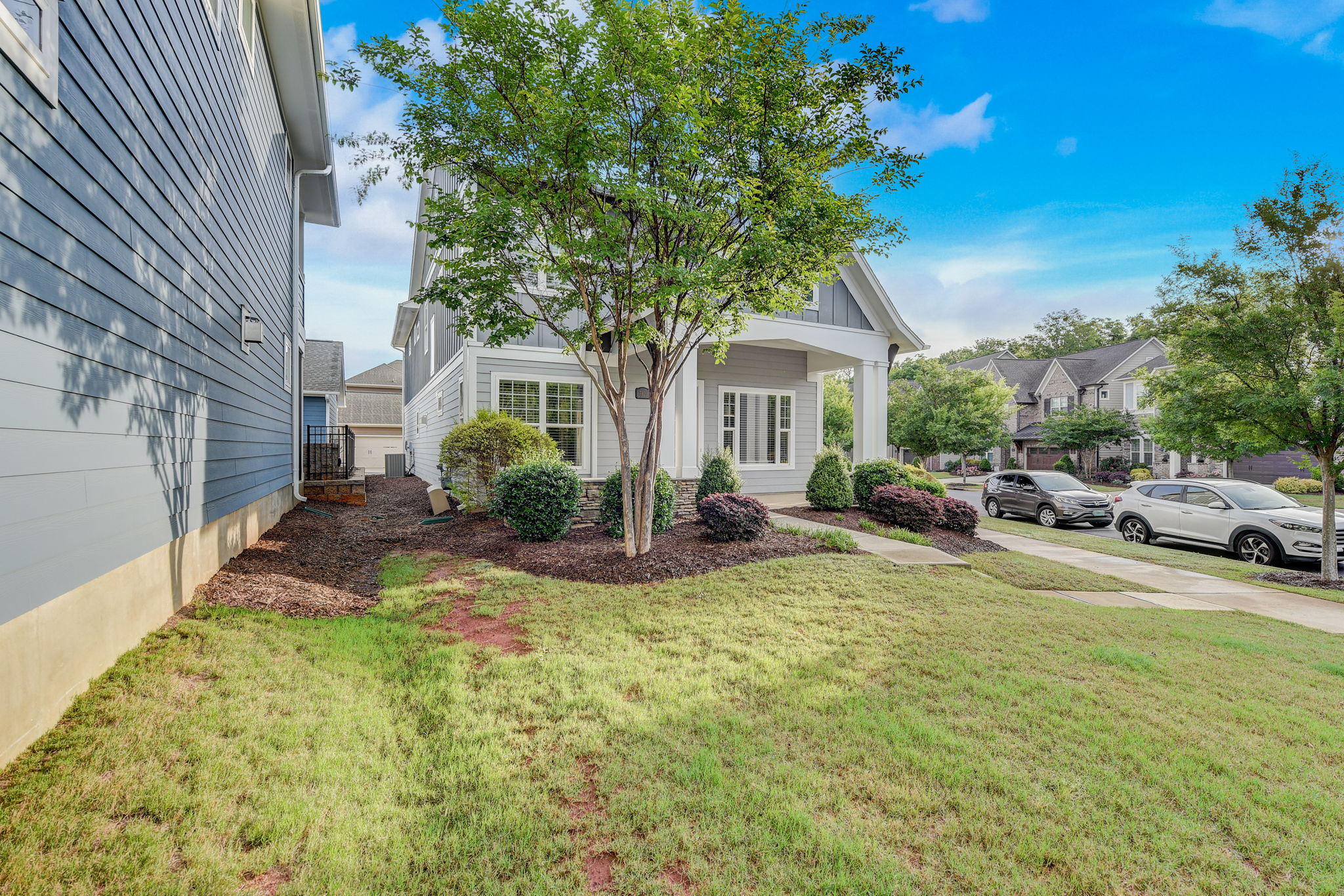 Waverly Walk Ave-003