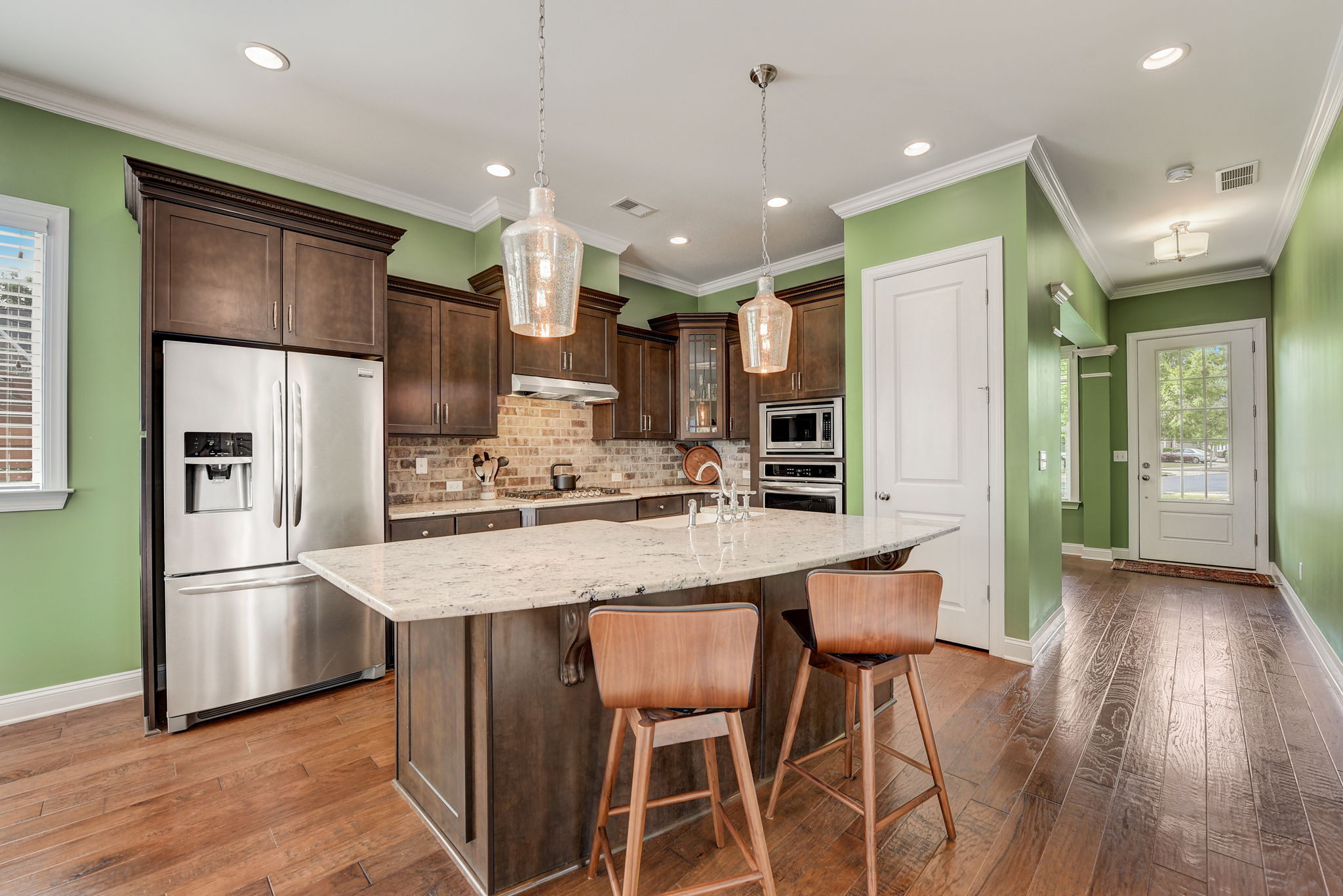 Waverly Walk Ave-013