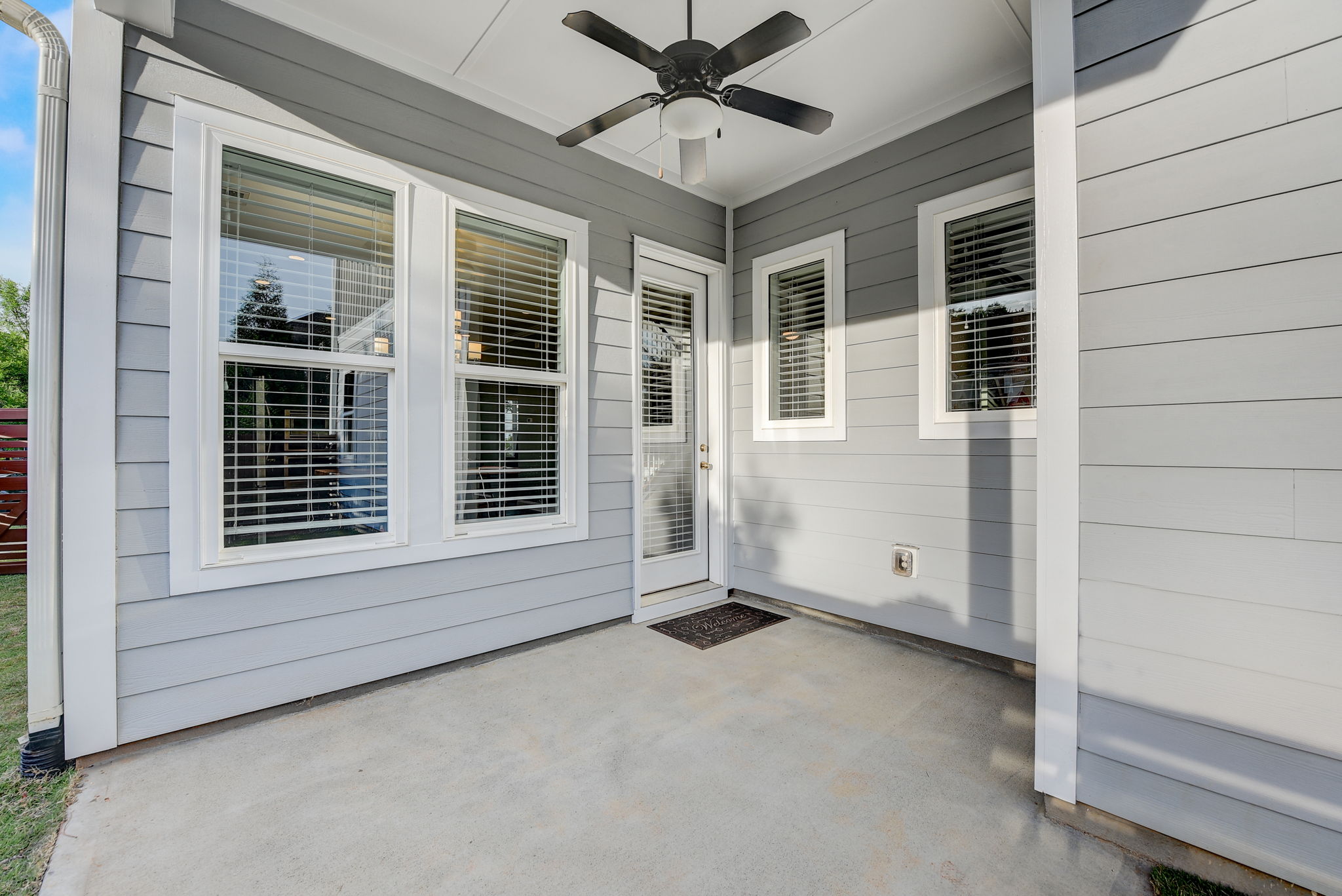 Waverly Walk Ave-037