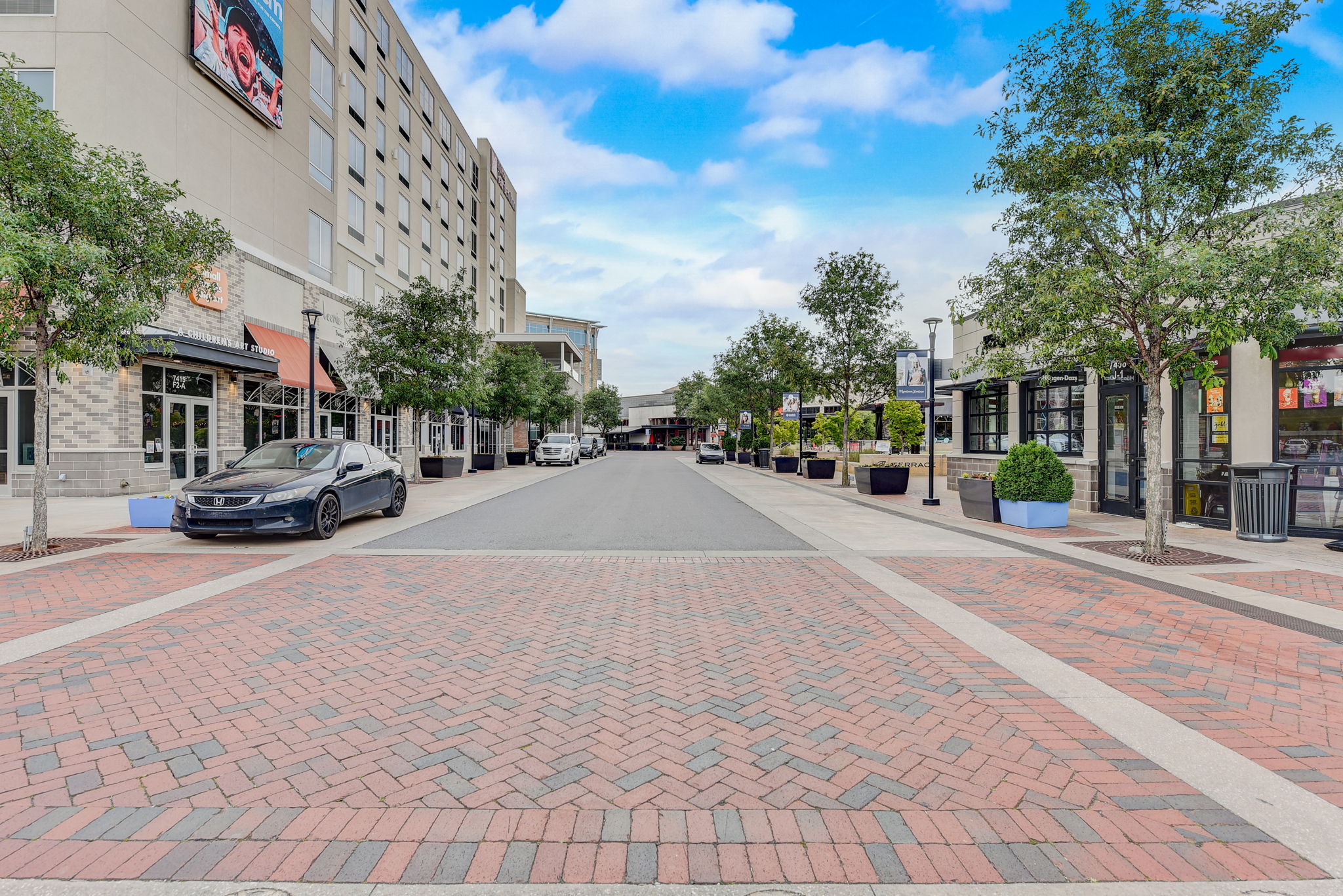 Waverly Walk Ave-051