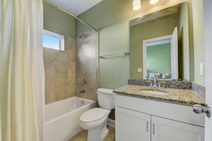 Waverly Walk Ave-030