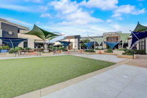 Waverly Walk Ave-047