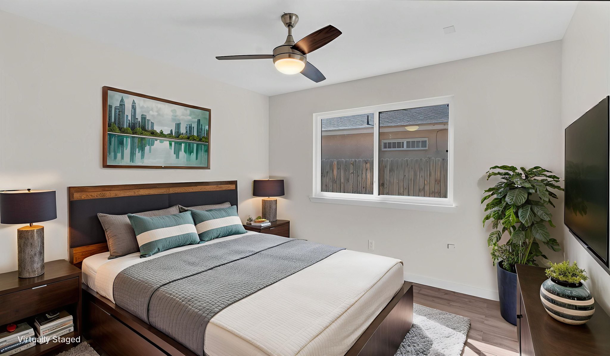 DSC07109 virtually staged.jpeg