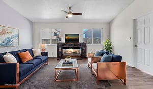 DSC07085 virtually staged.jpeg