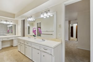 Del Rey Ln-036.jpg