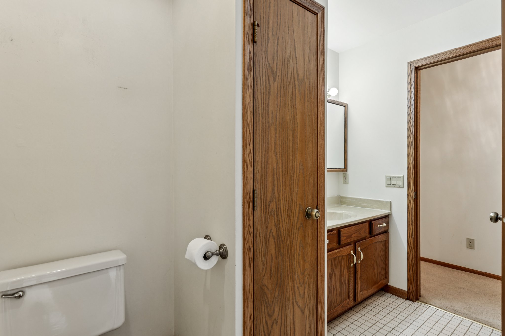 E Oakbridge Way-S1707-021.jpg