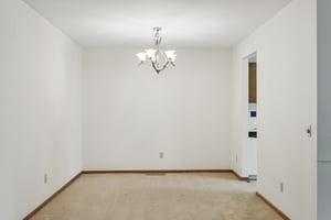 E Oakbridge Way-S1707-012.jpg