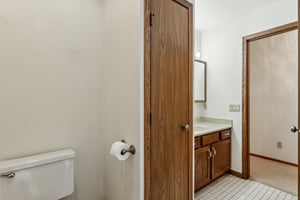 E Oakbridge Way-S1707-021.jpg
