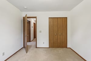 E Oakbridge Way-S1707-027.jpg
