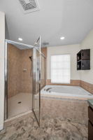 Upper Level Primary Bathroom1b
