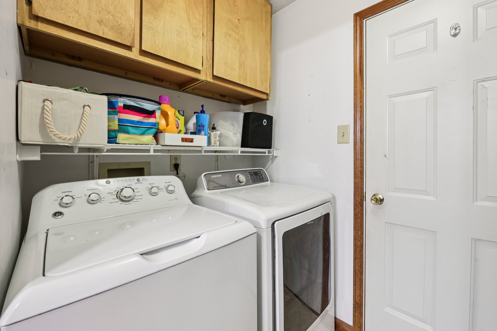 Bayridge Dr-1206-022.jpg