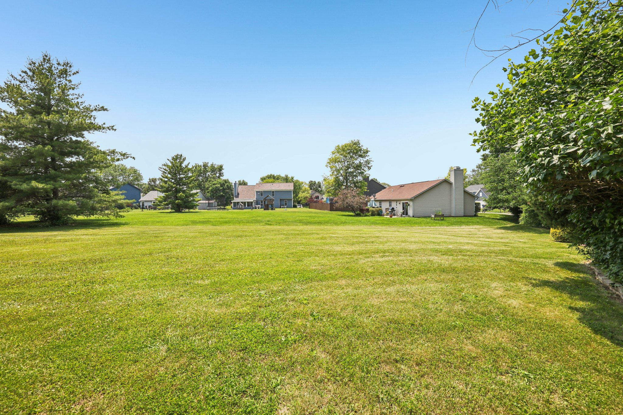 Bayridge Dr-1206-033.jpg