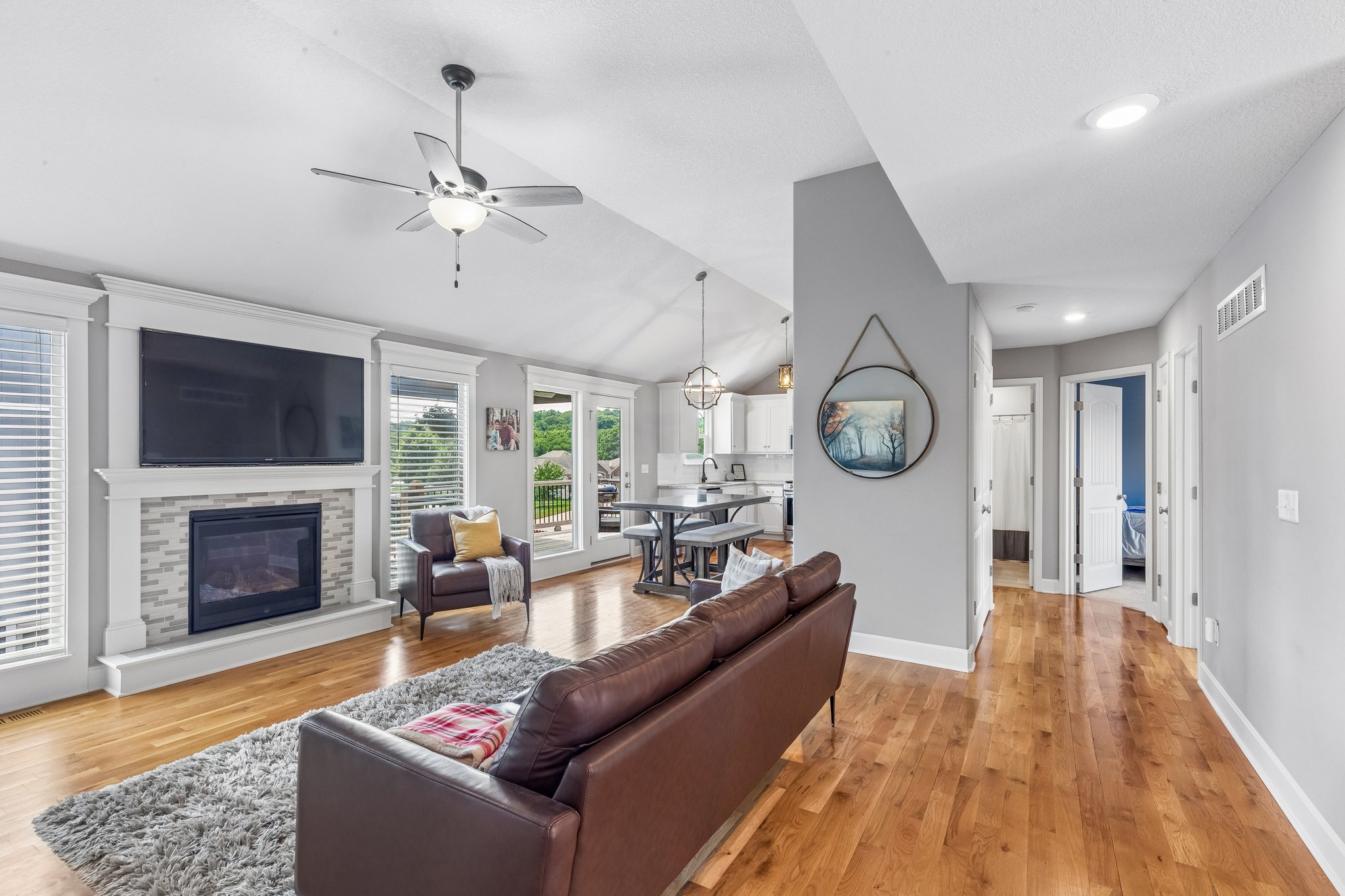 7831 N Walrond Ave_005.jpg