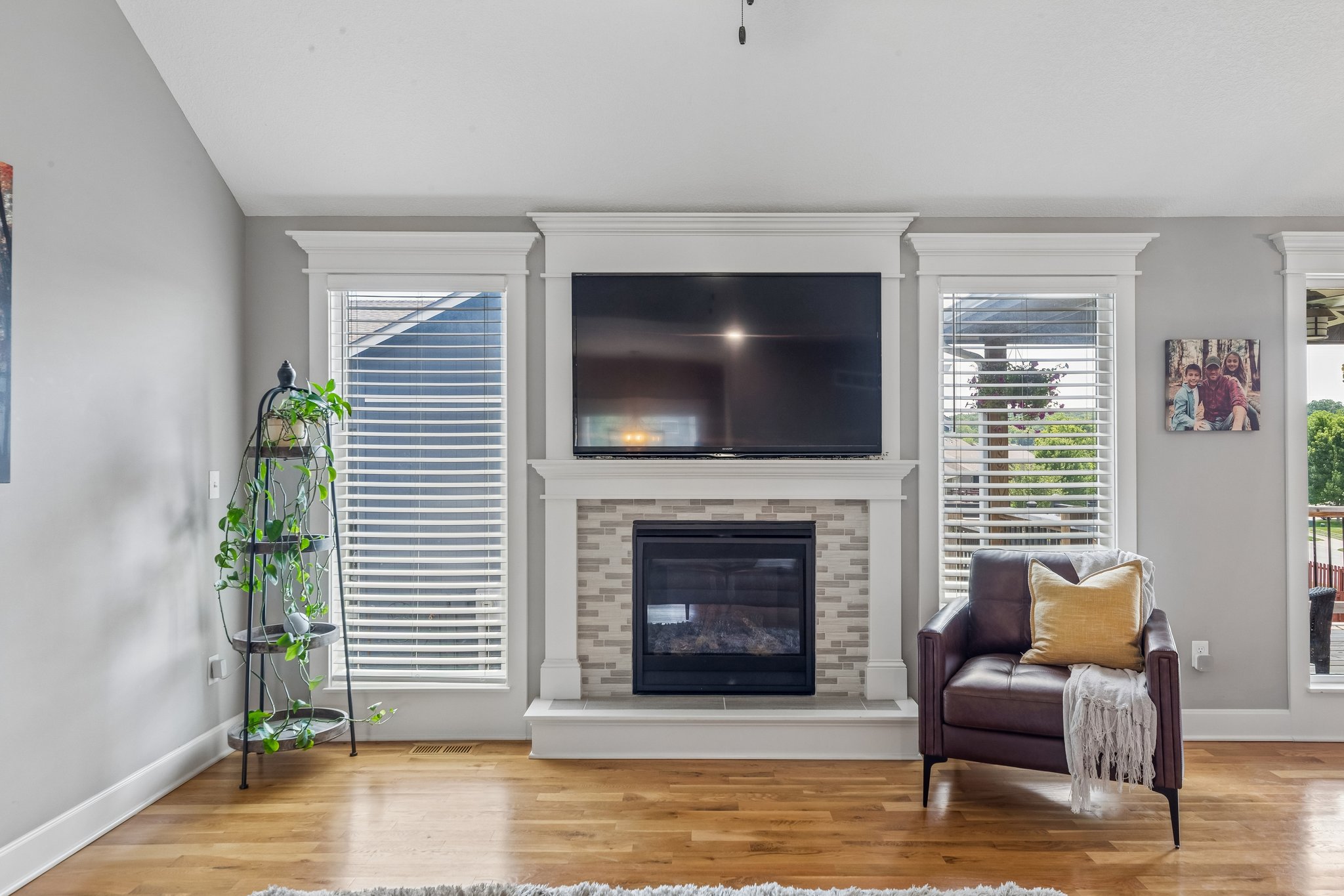 7831 N Walrond Ave_007.jpg