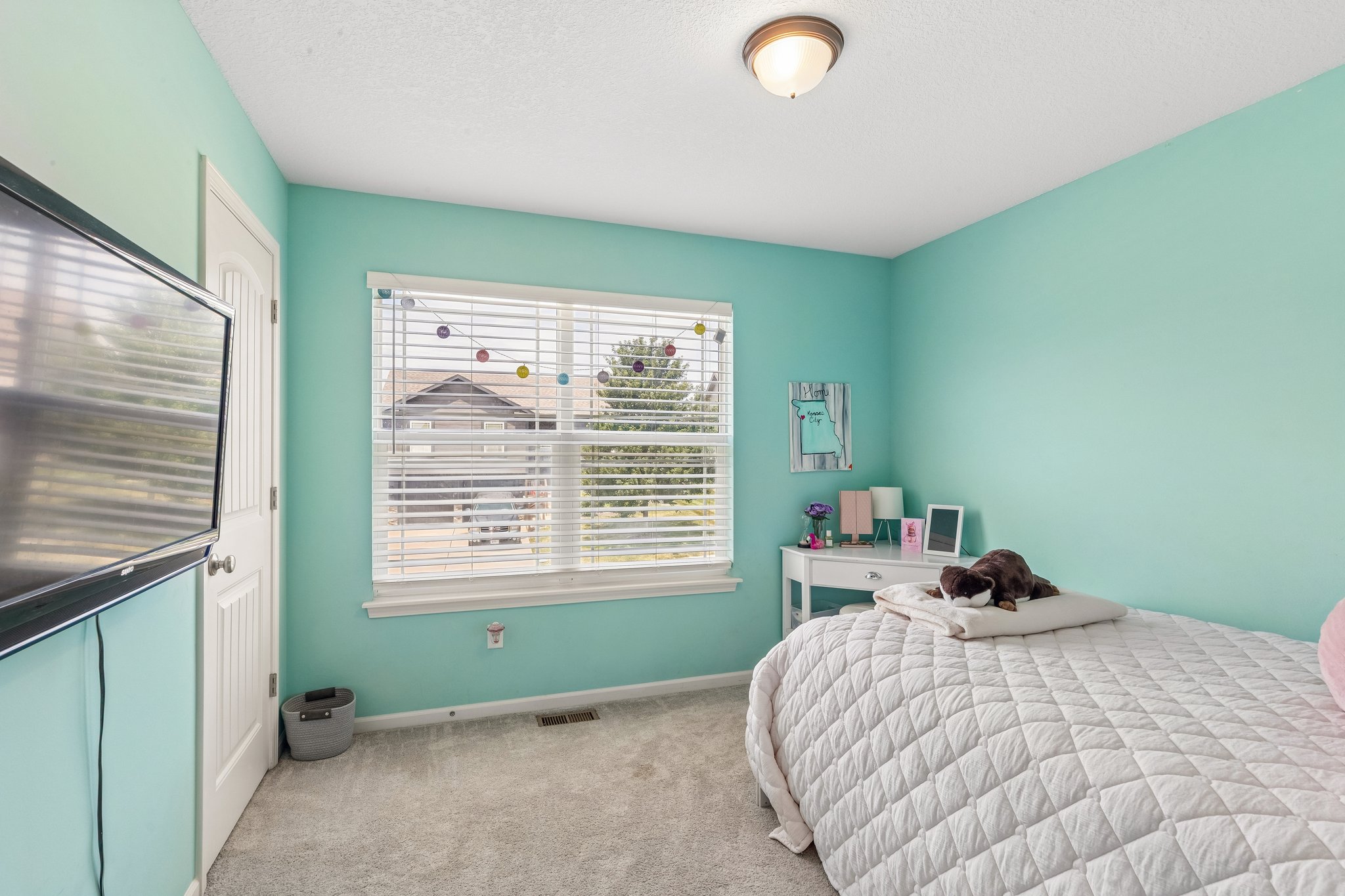 7831 N Walrond Ave_019.jpg