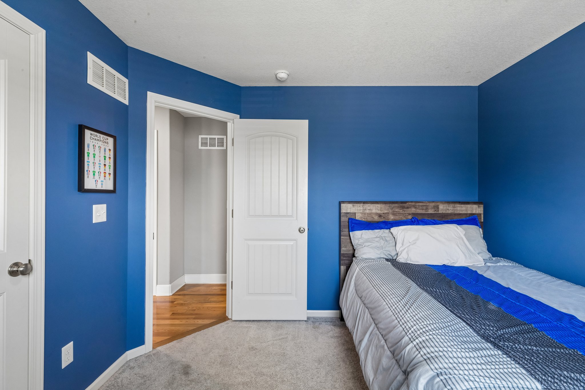 7831 N Walrond Ave_023.jpg