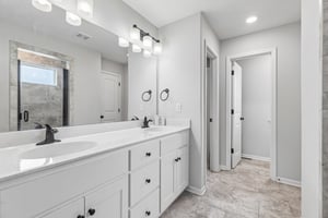 7831 N Walrond Ave_016.jpg