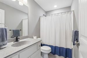7831 N Walrond Ave_024.jpg