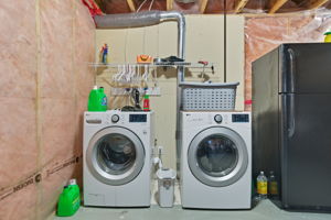  Photo 33