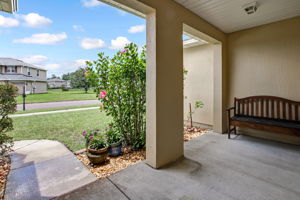 Front Porch/Entrance