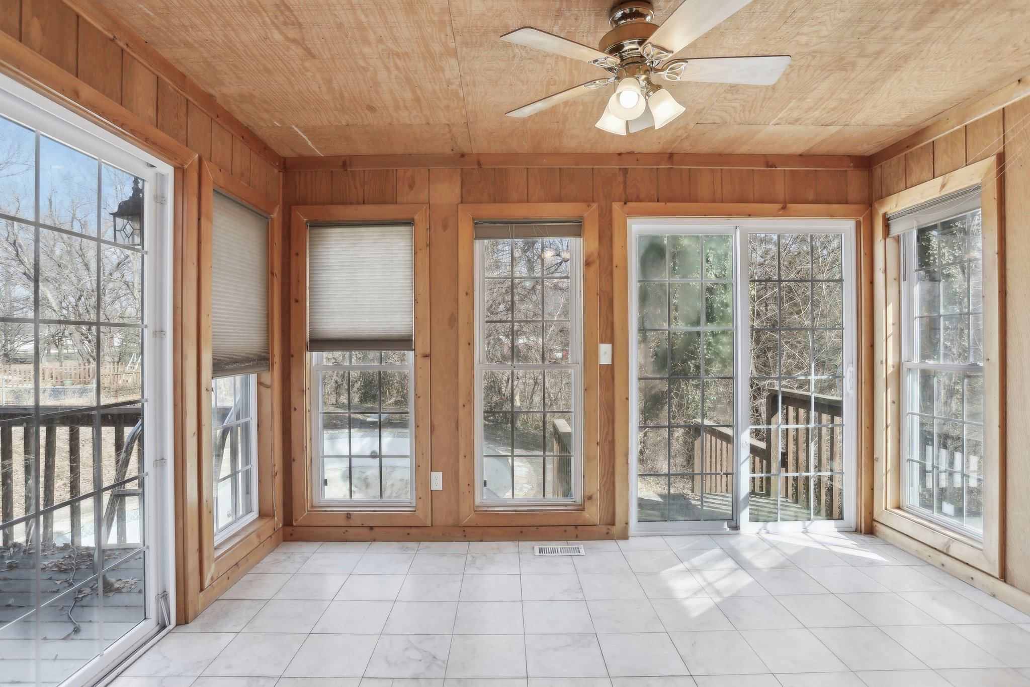 E Woodland Dr-022.jpg