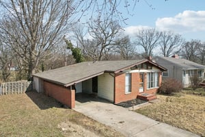 E Woodland Dr-031.jpg