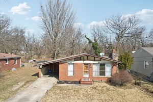 E Woodland Dr-032.jpg