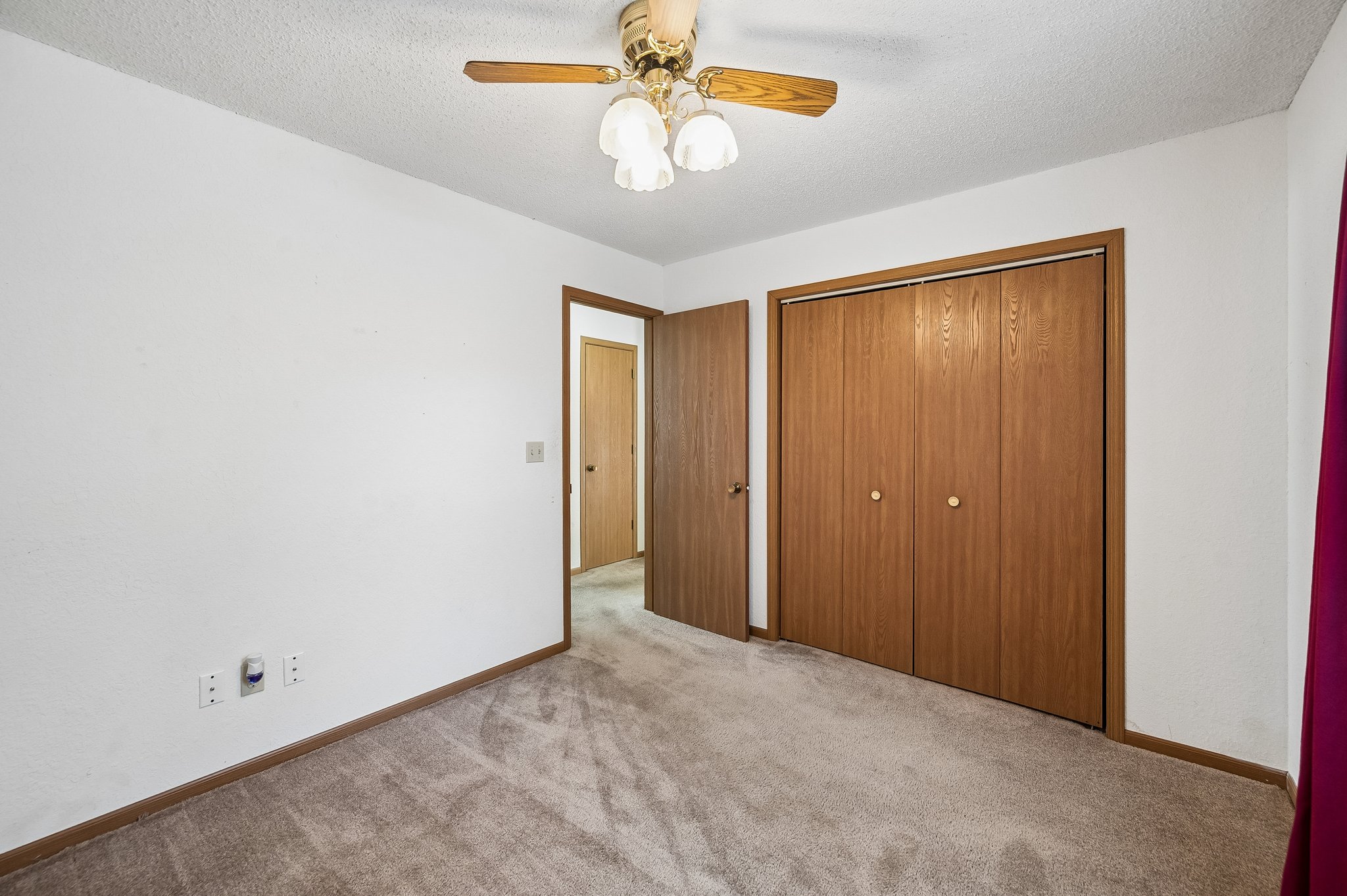 9864 - 7841 Freeman Ave_020.jpg