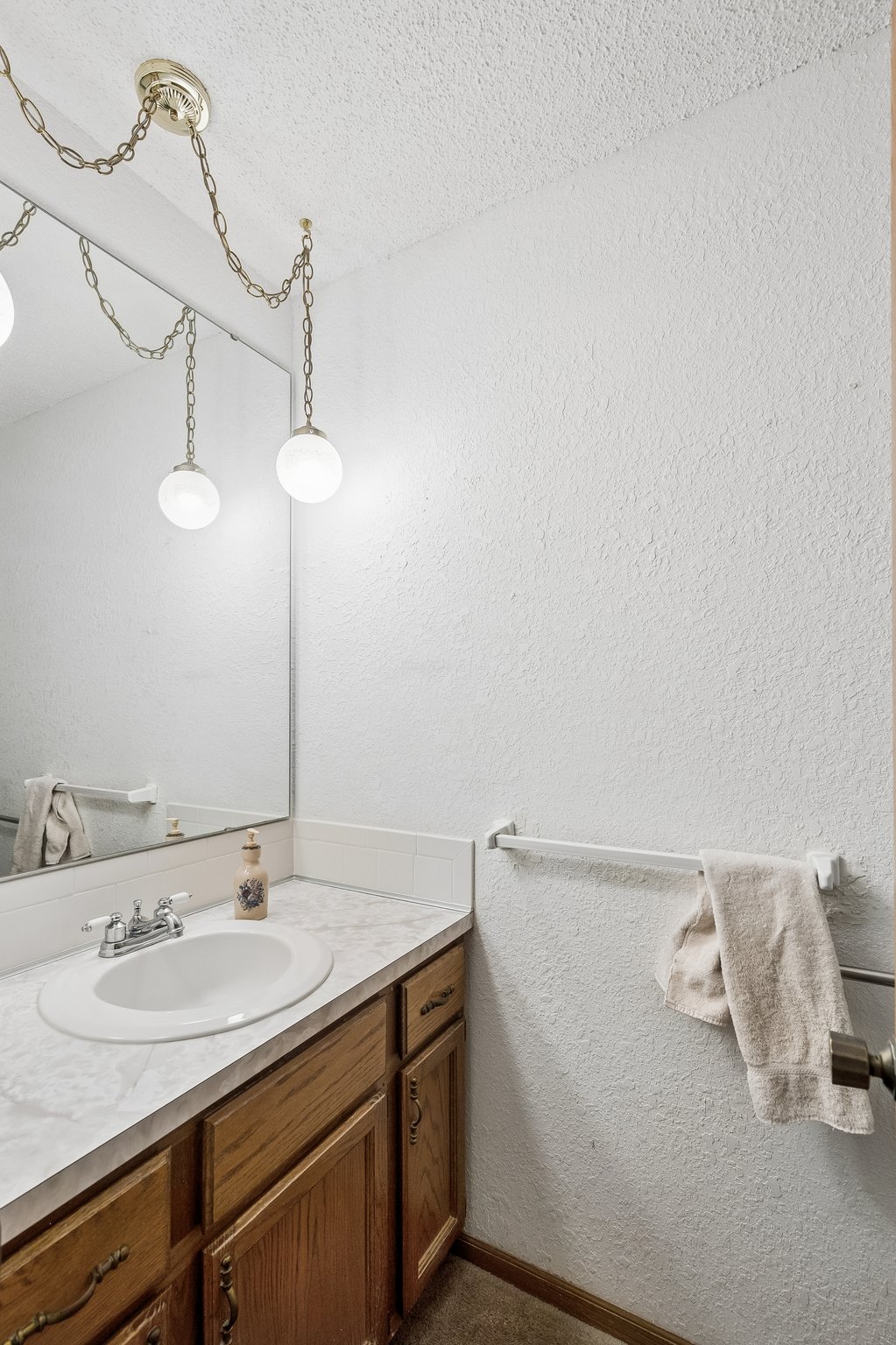 9864 - 7841 Freeman Ave_027.jpg