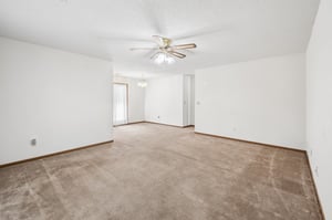 9864 - 7841 Freeman Ave_006.jpg