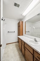 9864 - 7841 Freeman Ave_024.jpg