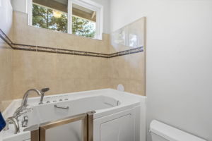 040_F8_7842 Joyce Dr