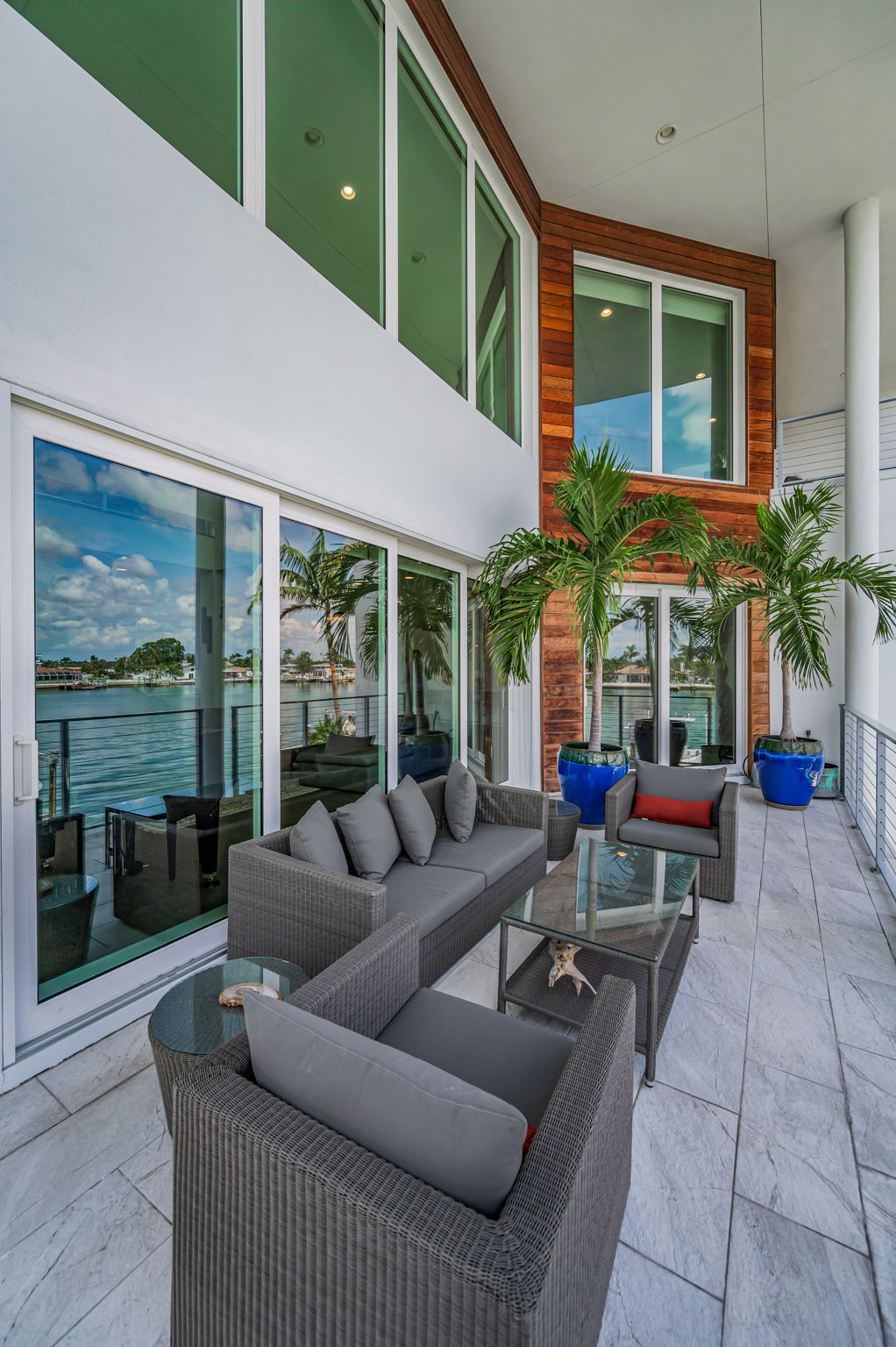 Balcony2