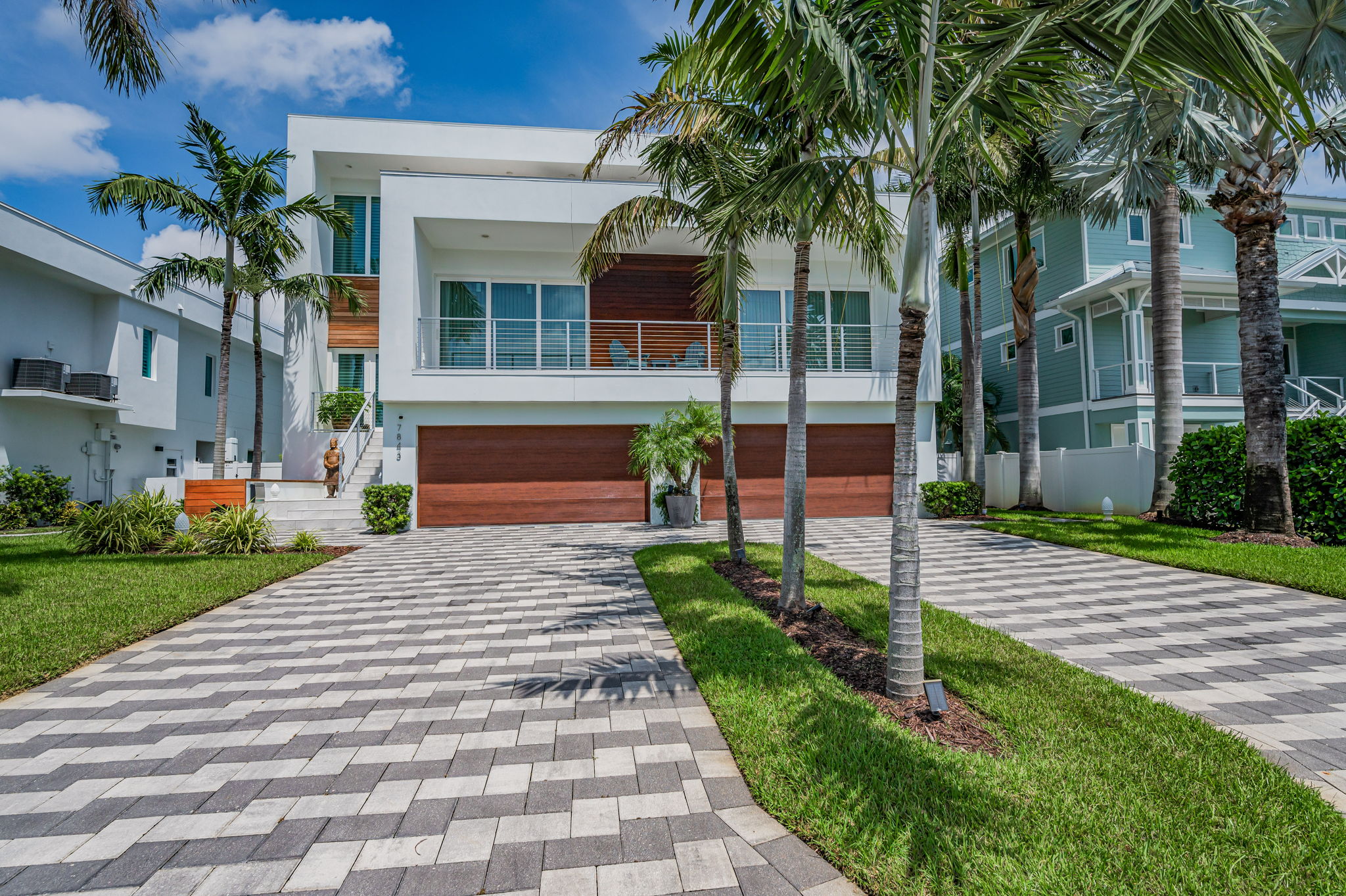 Front Exterior6