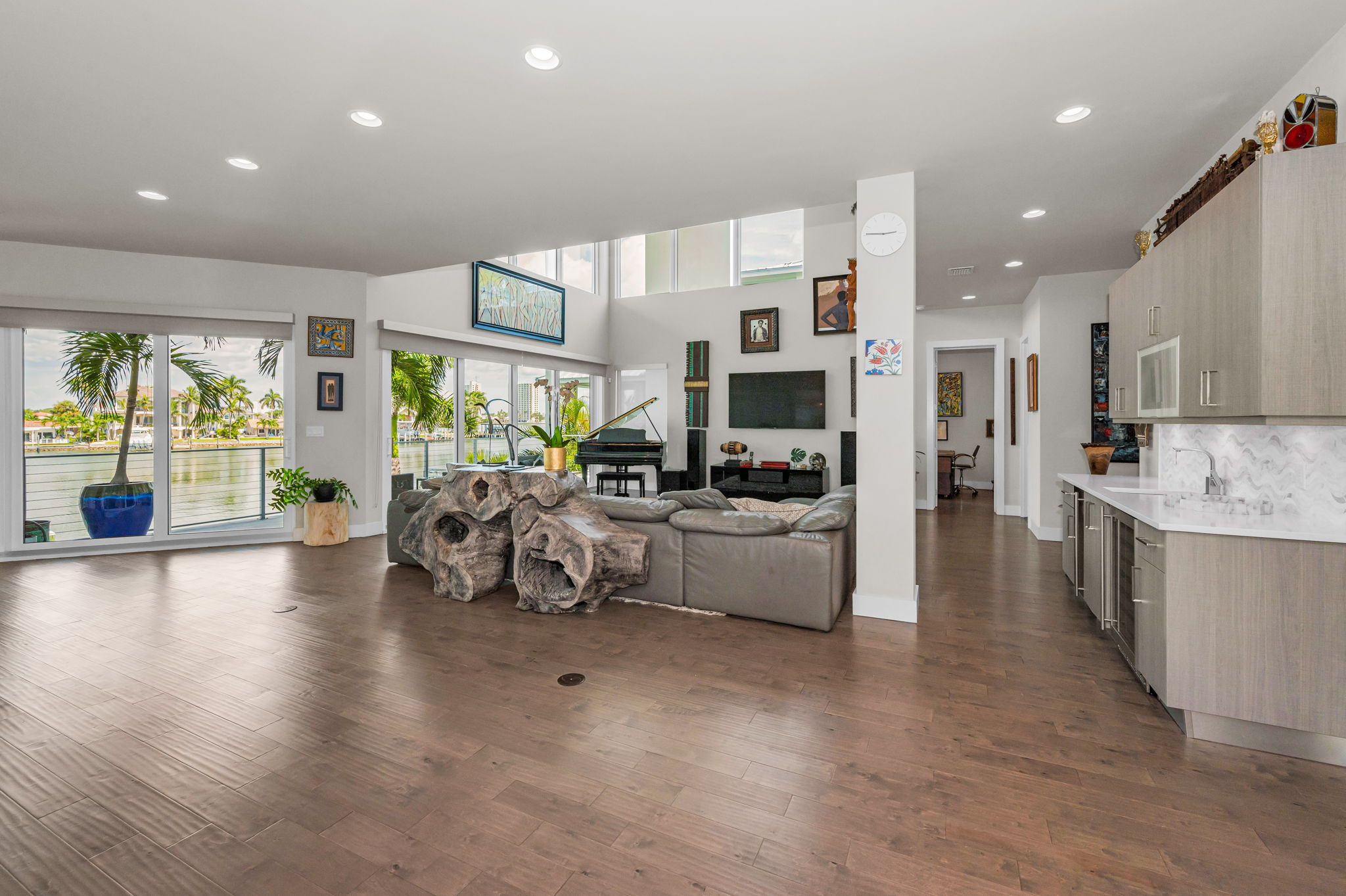 Living Room11