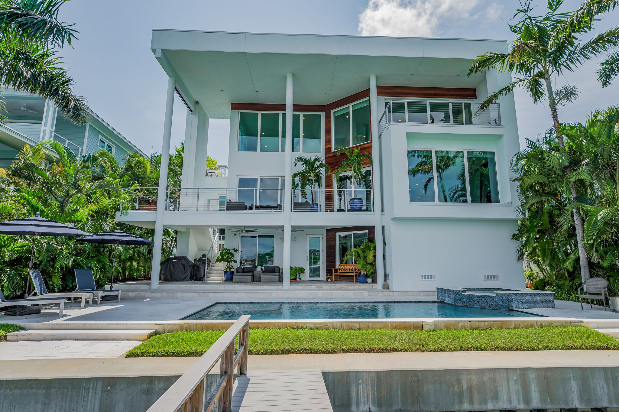 Rear Exterior1