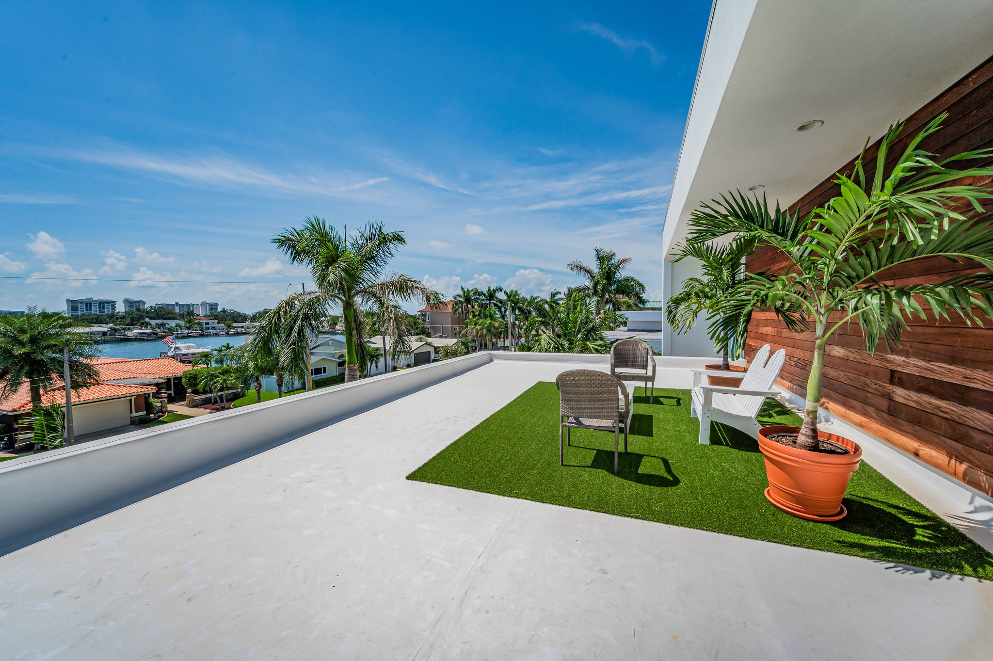 Sun Deck11