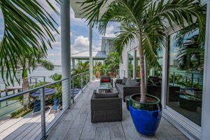 Balcony3
